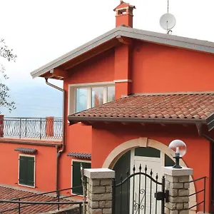 Lil Bed & Breakfast